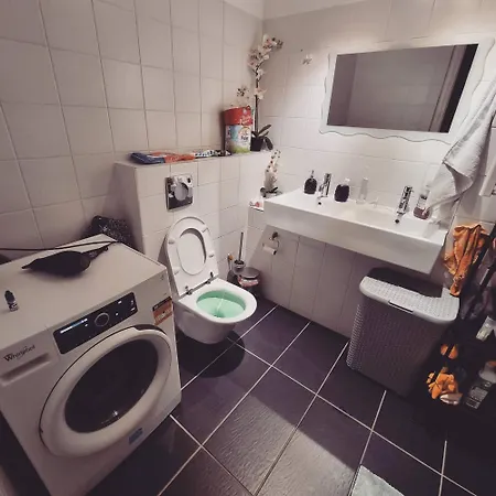 Bed & Breakfast Welcome To The Center Of Diemen