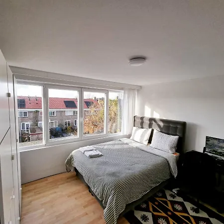 Welcome To The Center Of Diemen Bed & Breakfast Amsterdam